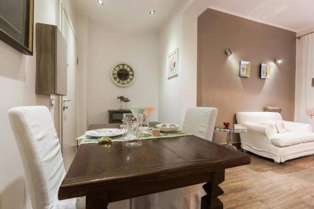 Lily'S - Near Harbor And Downtown With Terrace - Italy Flat Vacation Apartment Genoa Exterior photo